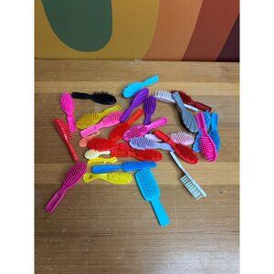 Vintage Y2K Barbie 90s all colours hair brush lot